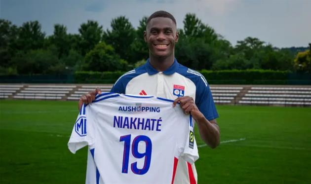 Мусса Ніакате, ФК Ліон