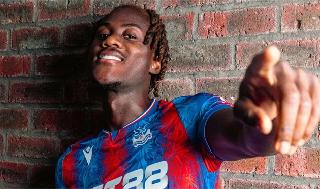 Трево Чалоба, Крістал Пелес