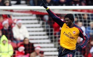 Адебайор сыграл хорошо, но... Фото AP