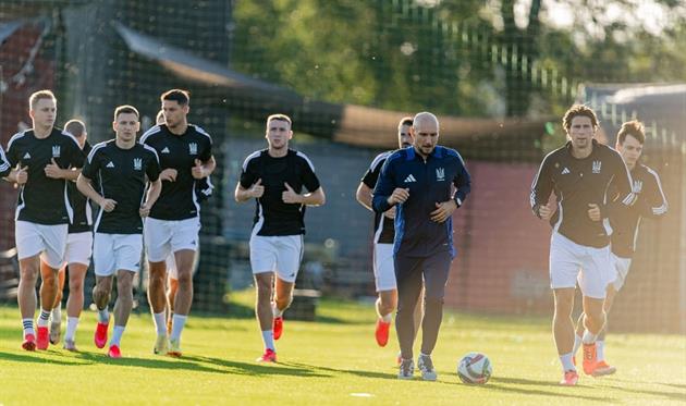 Владислав Ванат (по центру), УАФ
