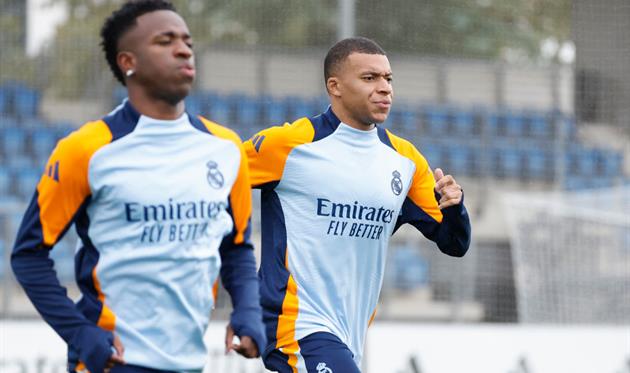 Вінісіус Жуніор та Кіліан Мбаппе, Getty Images