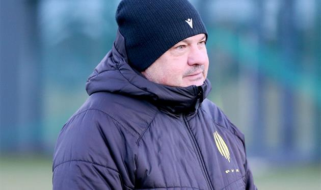 Пономарьов, Рух