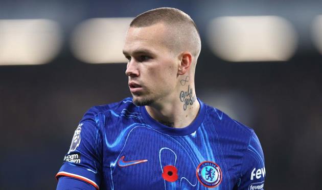 Мудрик пропустив тренування Челсі напередодні вильоту до Астани