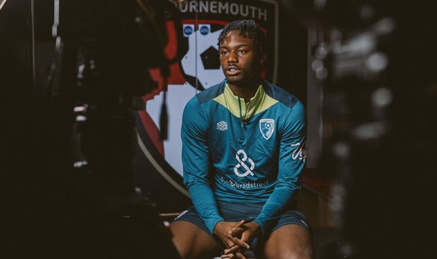 Матай Акінмбоні, фото Борнмут