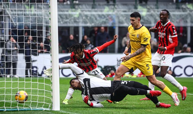 Мілан неймовірним камбеком вигриз перемогу у Парми