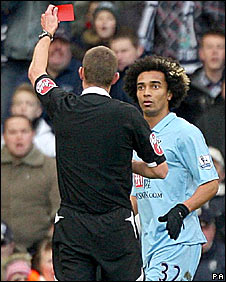 Таннер удаляет Ассу-Экото