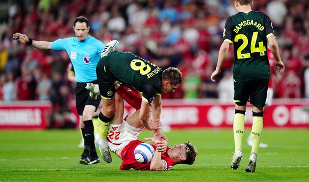 Yegor Yarmolyuk vs Nottingham Forest / Getty Images