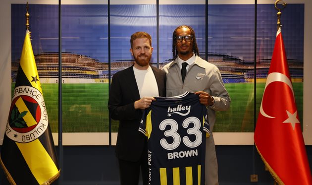 Арчі Браун (праворуч), fenerbahce.org