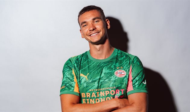 Матей Коварж, psv.nl