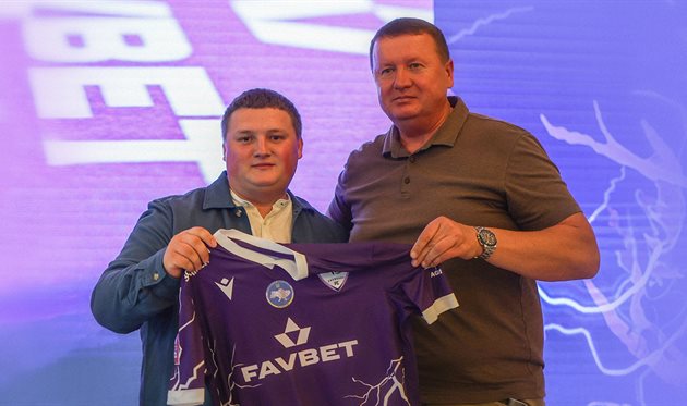 Фото:  Генеральний директор ЛНЗ Василь Каюк та директор БК Favbet Ігор Сірук
