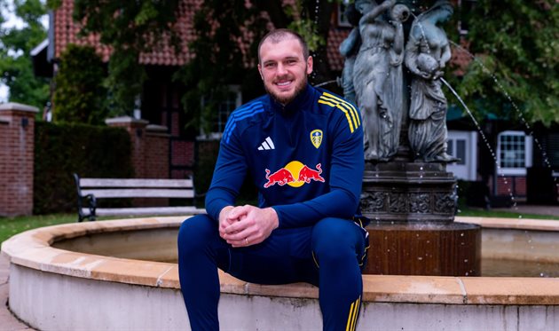 Лукас Перрі, leedsunited.com