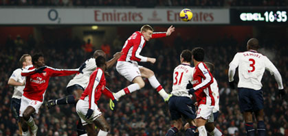 Бендтнер выше всех, Getty Images