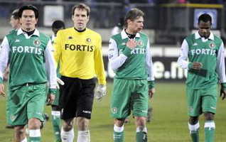 Преисполненные лица игроков Фейеноорда