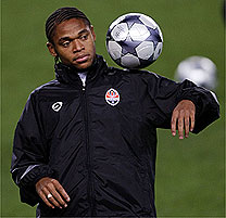 Луис Адриано, esporte.uol.com.br