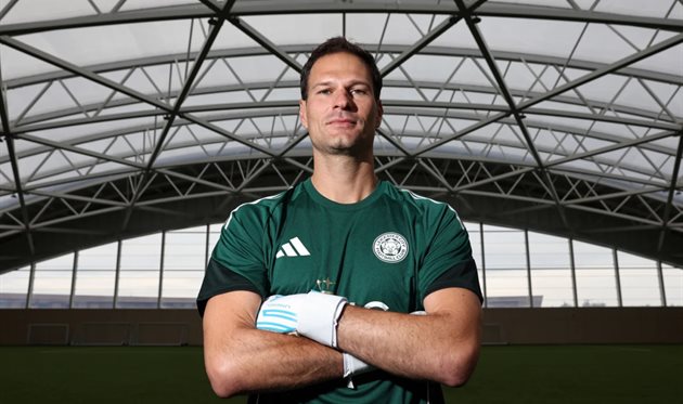 Asmir Begovich, FC Lester
