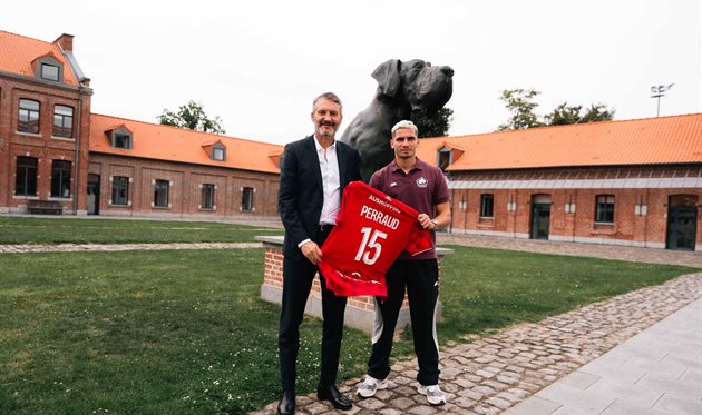 Ромен Перро (праворуч), losc.fr