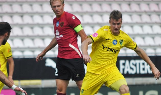 Фенікс-Маріуполь - Прикарпаття, ФК Прикарпаття