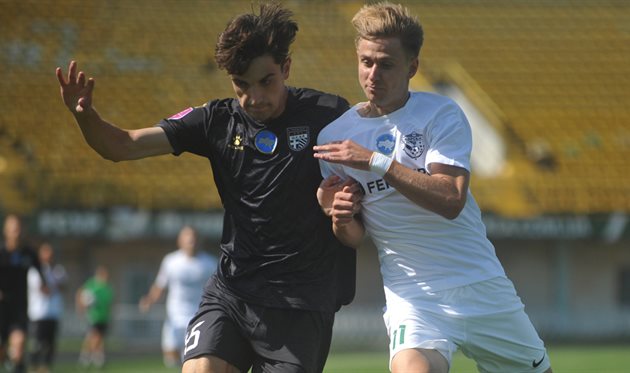 Антон Байдал (на фото – праворуч) відзначився дебютним голом за Ворсклу / Фото: ФК Ворскла