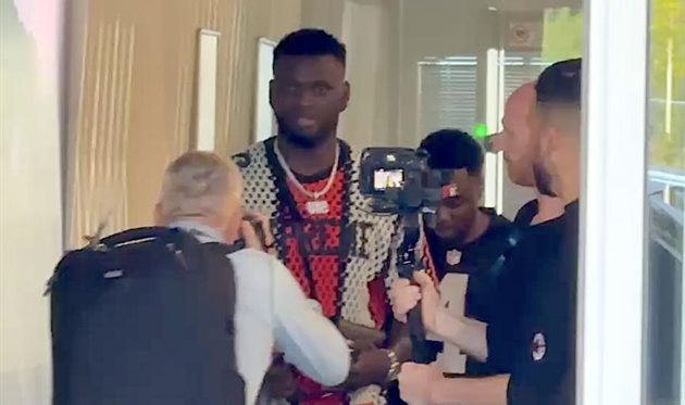 Віктор Бонфіейс в Італії, sempremilan