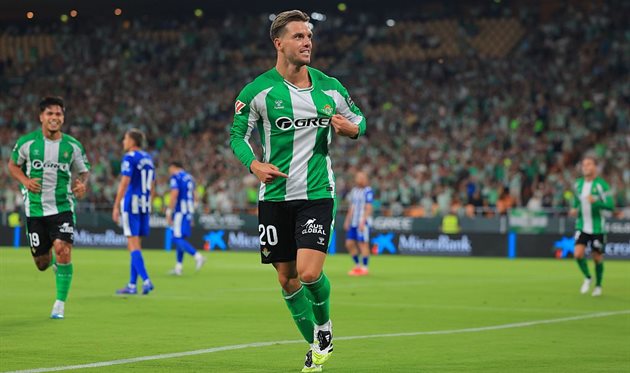 Giovani lo loa cheels, getty images