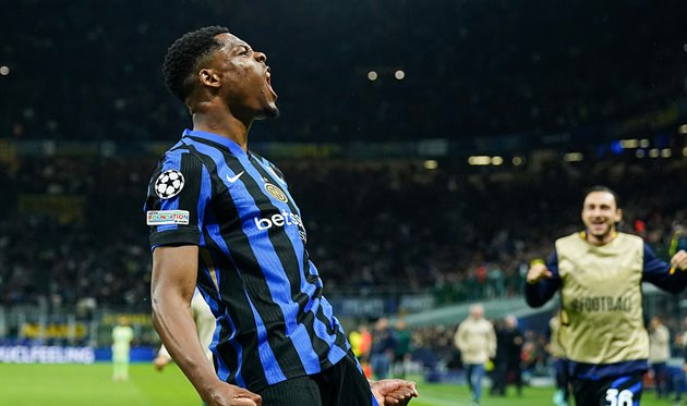 Дензел Думфріс, getty images