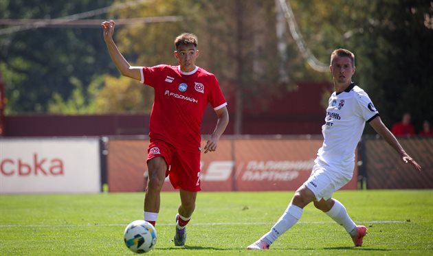 Ян Юрчец (ліворуч) цього сезону незамінний гравець Кривбасу / Фото: ФК Кривбас