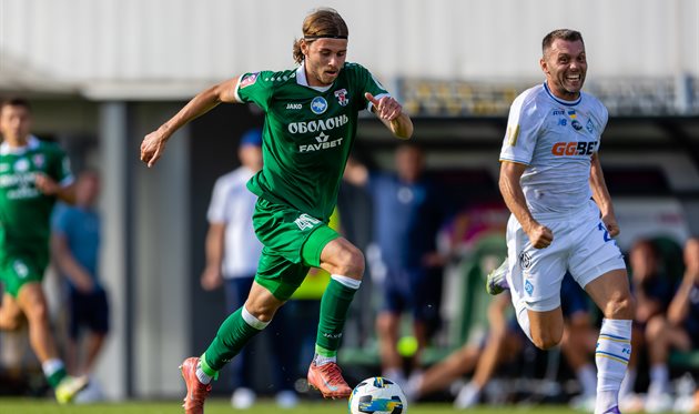 Іван Нестеренко (ліворуч) відзначився у воротах Динамо минулого вікенду. Фото: ФК Оболонь