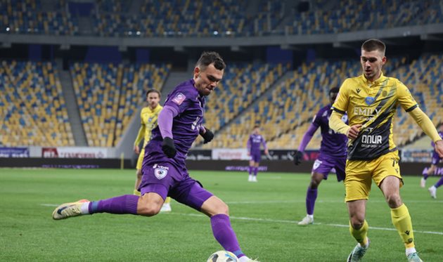 ЛНЗ - Рух, ФК ЛНЗ