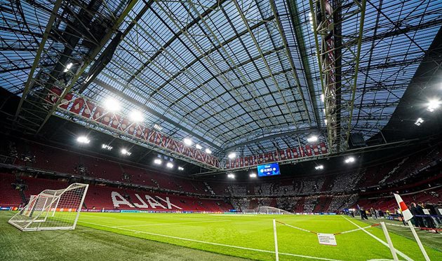 Стадіон Аякса з закритим дахом, getty images