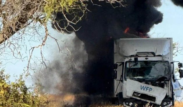 Вантажівка УКГС ООН після удару рф, Facebook Олександра Прокудіна