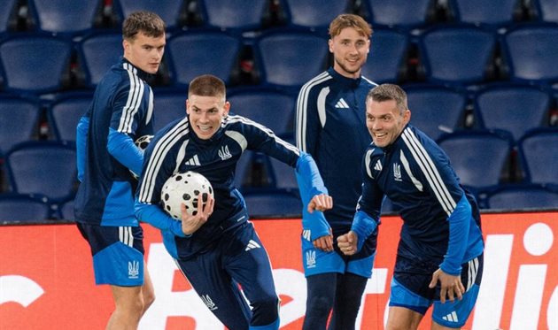 Taras Mykhavko (left), UAF