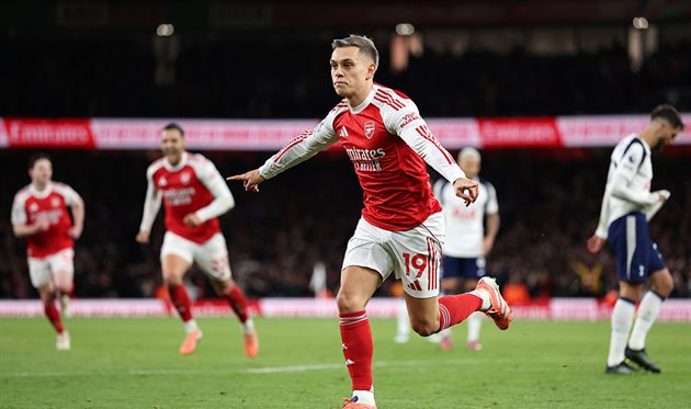 Leandro Trossard, getty images