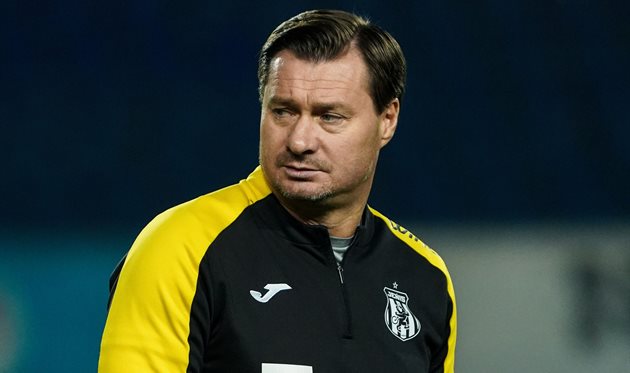 Демченко, Женіс