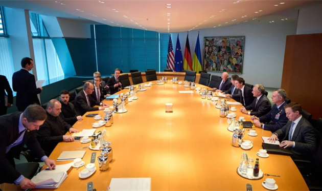 Перемовини між українською та американською делегаціями в Берліні, 14 грудня 2025 року Володимир Зеленський / Telegram