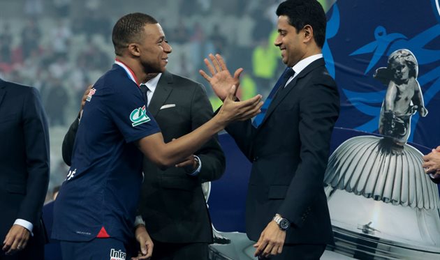 Кіліан Мбаппе та Нассер Аль-Хелаїфі, getty images