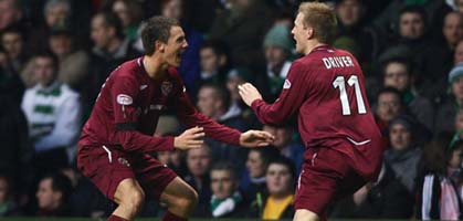 Эндрю Драйвер (справа), АР