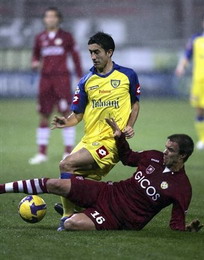 Пинци и неудачник Кармона, АР