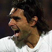 Роберто Айяла, uefa.com