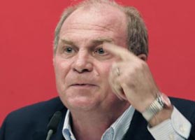 Ули Хенесс, welt.de