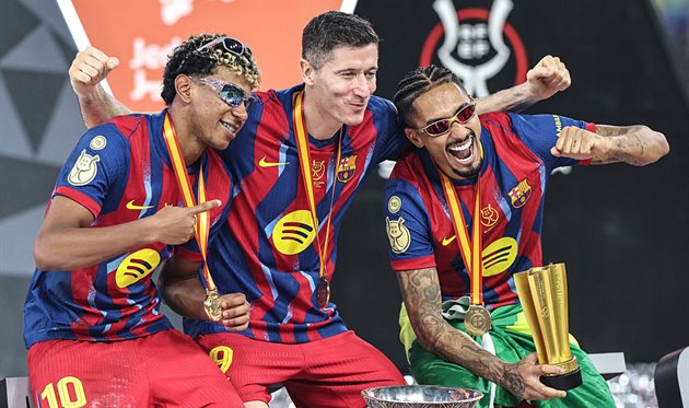 Ламін Ямаль, Роберт Левандовські та Рафінья, getty images