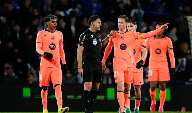 Де Йонг розмовляє з Мансано, Getty Images 