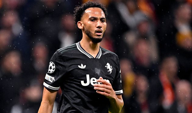 Ювентус підтримав Келлі після расистських образ