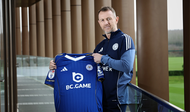 Гарі Роветт.