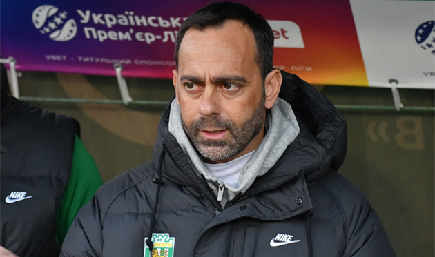 Фернандес, Карпати