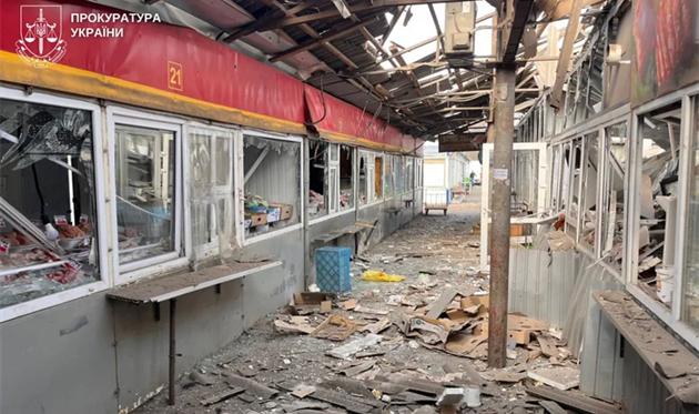 Війська рф атакували безпілотником ринок у Нікополі, 4 квітня 2026 року / Дніпропетровська обласна прокуратура