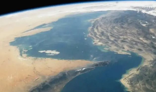 Супутниковий знімок Ормузької протоки, між Перською та Оманською затоками, getty images