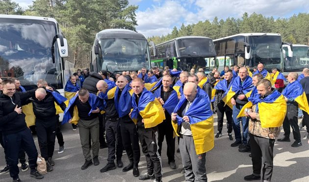 Війна, день 1521. Повернення 193 українських військових з полону, звільнення командира 14 бригади