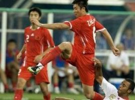 Чжоу в полете, фото fcupdare.nl