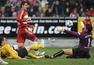 Один из тысячи сейвов Вайденфеллера, AP