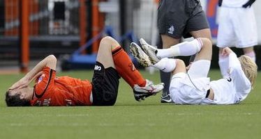 Тойвонен и пострадавший, фото fcupdate.nl